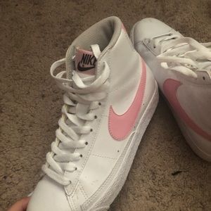 Nike women’s high top shoes